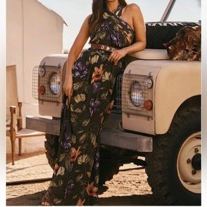 Lauren By Ralph Lauren Floral Crinkle Georgette Halter Neck Gown NWT - Reemoly